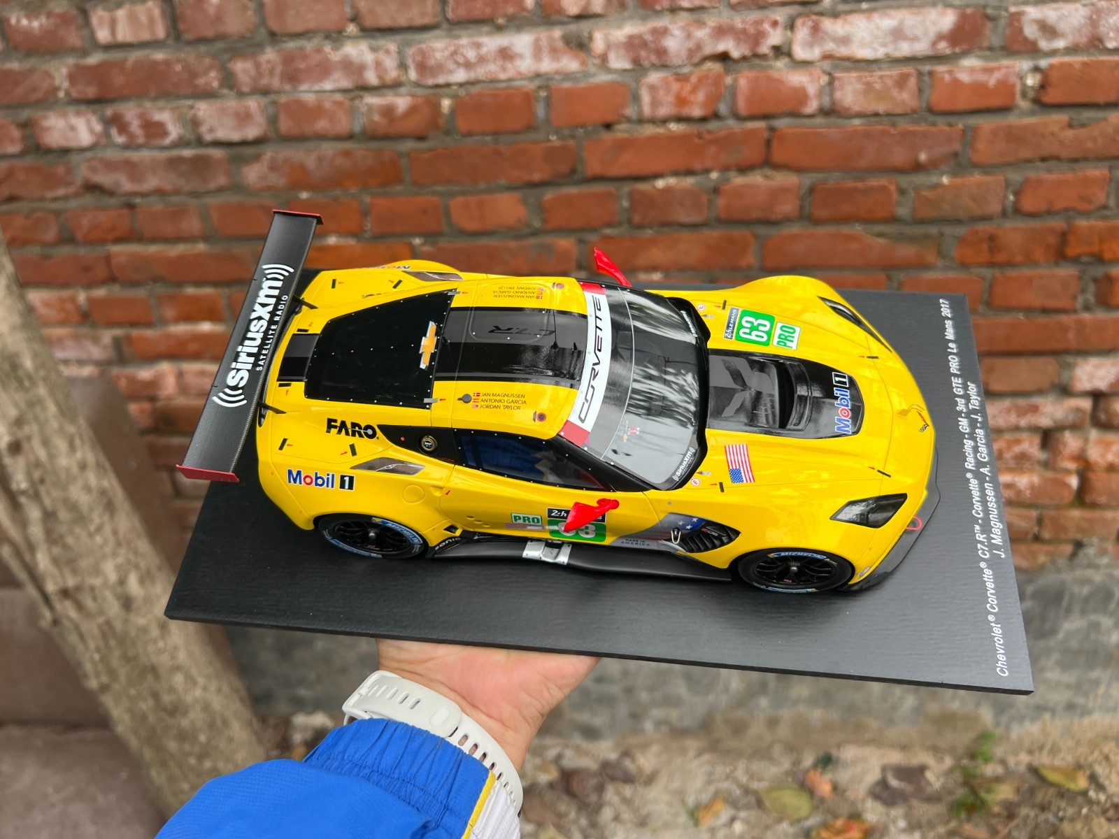1:18 Original Model by Spark,Chevrolet Corvette C7.R #63 LM2017 Racing -GM- 3rd