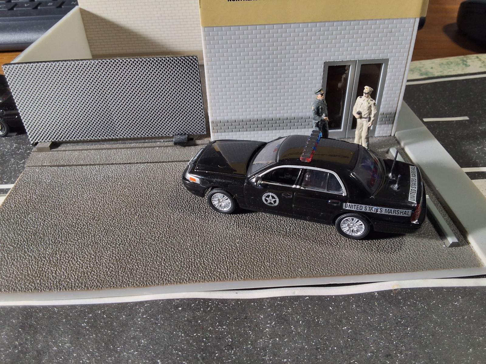 Greenlight Police Ford Crown VIC UNITED STATES MARSHAL Custom unit ONE OF A KIND