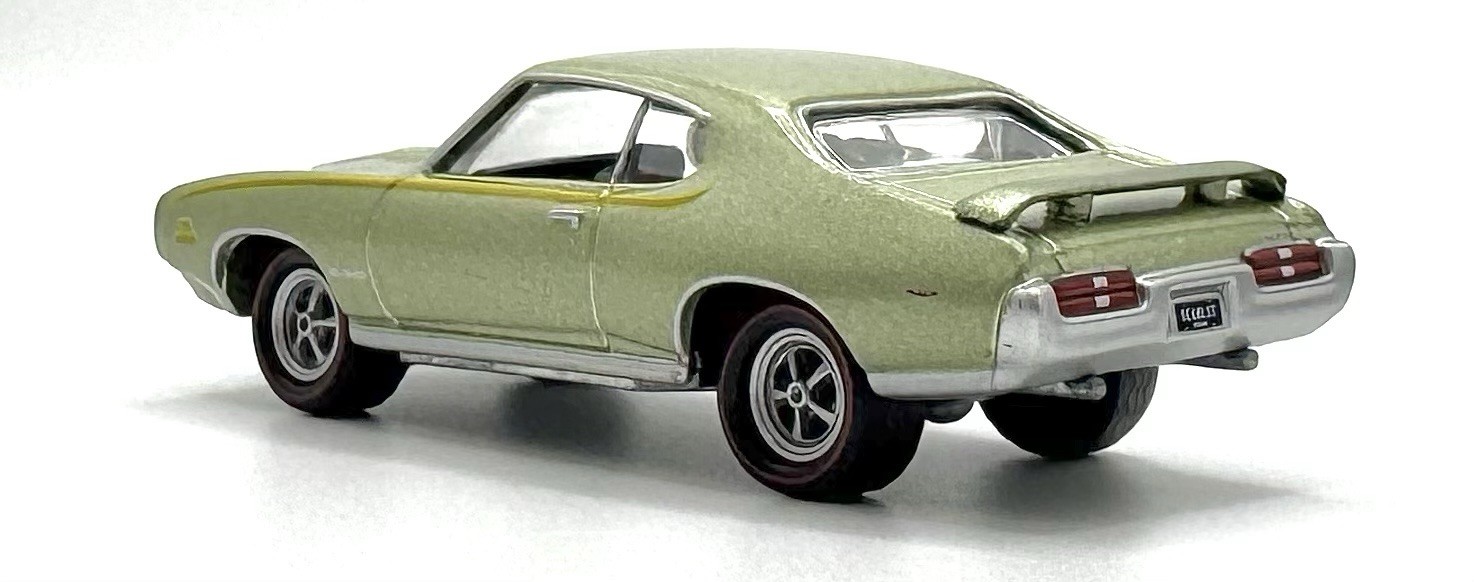 HTF 1969 Pontiac GTO Judge 6.6L 400 V8 – Limelight Green – 1:64 Scale – A Body