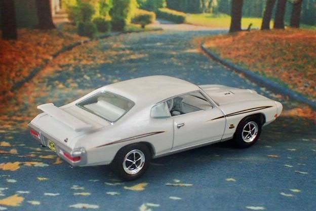 2nd Gen 1968-1973 Pontiac GTO Judge V8 Ram Air IV 400ci V8 Coupe 1/64 Scale LE W