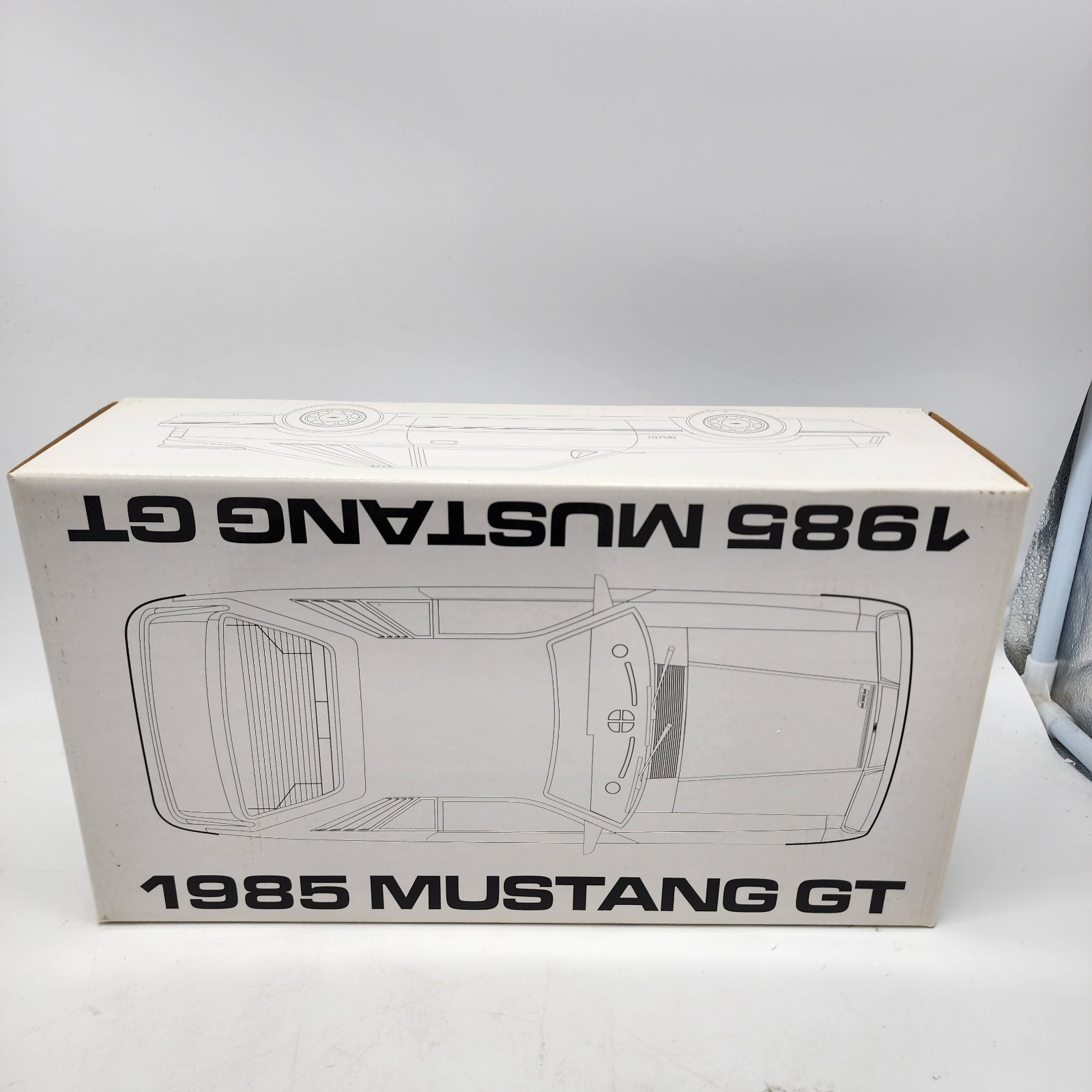 52Z GMP Black 1985 Ford Mustang 5.0 GT 1:18 New Open Box Rare HTF 1909/3000