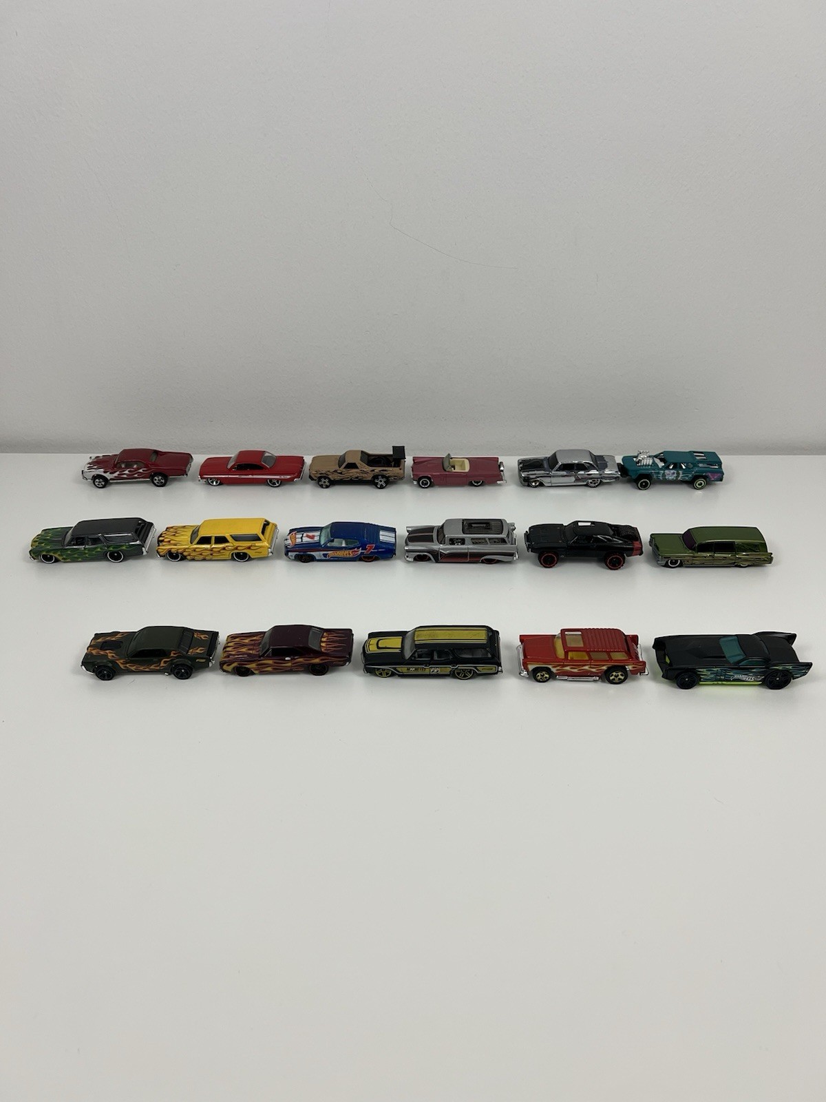 Hot Wheels Matchbox Mixed Lot Of 17 Impala Style Metal Die Cast Vehicles Loose