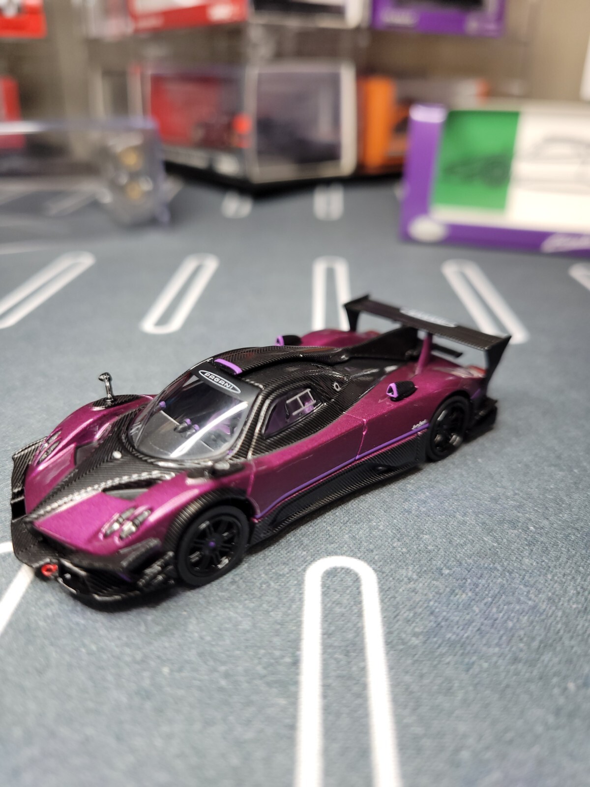 CM Model 1:64 Pagani Zonda Revolucion – Purple – Limited Edition