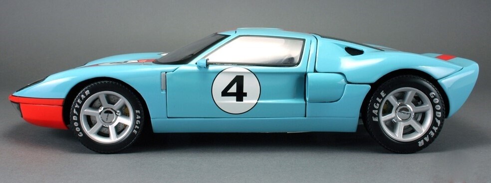 Ford GT40 Race Car Classic Custom Concept Model Hot Rod Carousel BLU 1:18