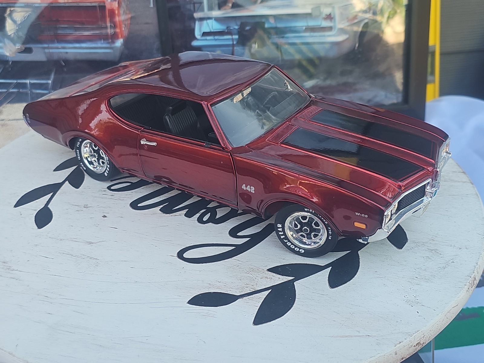 ERTL American Muscle 2 GRAND Series Diecast 1969 Olds 442 W-30 Red W/ Black 1/18