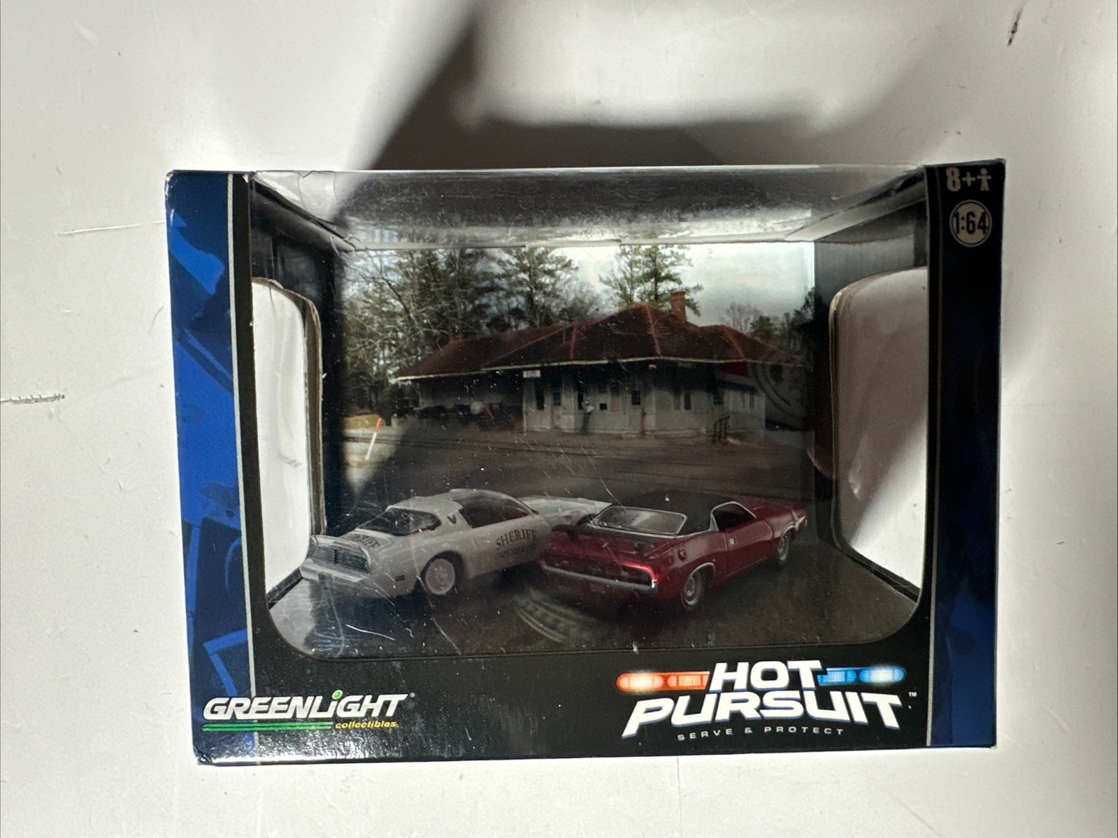 Greenlight Diorama Hot Pursuit Highway Pontiac, Trans Am And Dodge Charger 2012