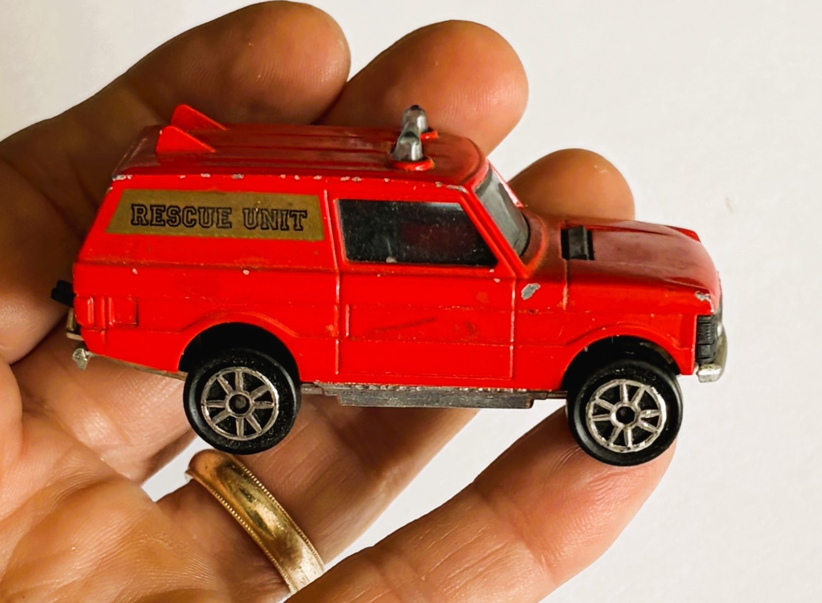 Majorette Range Rover, Jeep, Horse Trailer & Caravane Trailer LOT OF 4