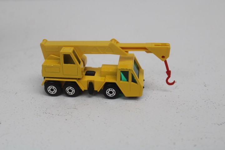 Matchbox Lesney England Superfast #49 Crane Truck Yellow Boom NEW Original Box