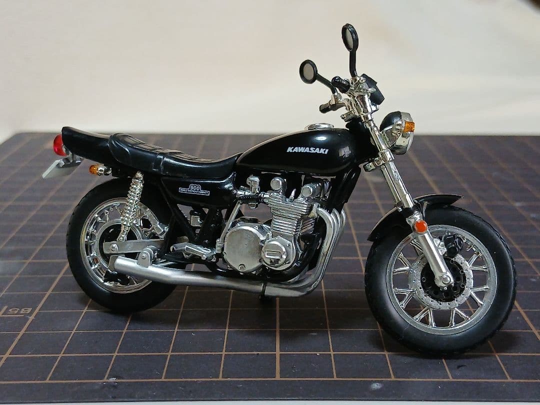 Custom Bike Collection 1/24 Tom Z1 Used in Cabinet No box or accessories