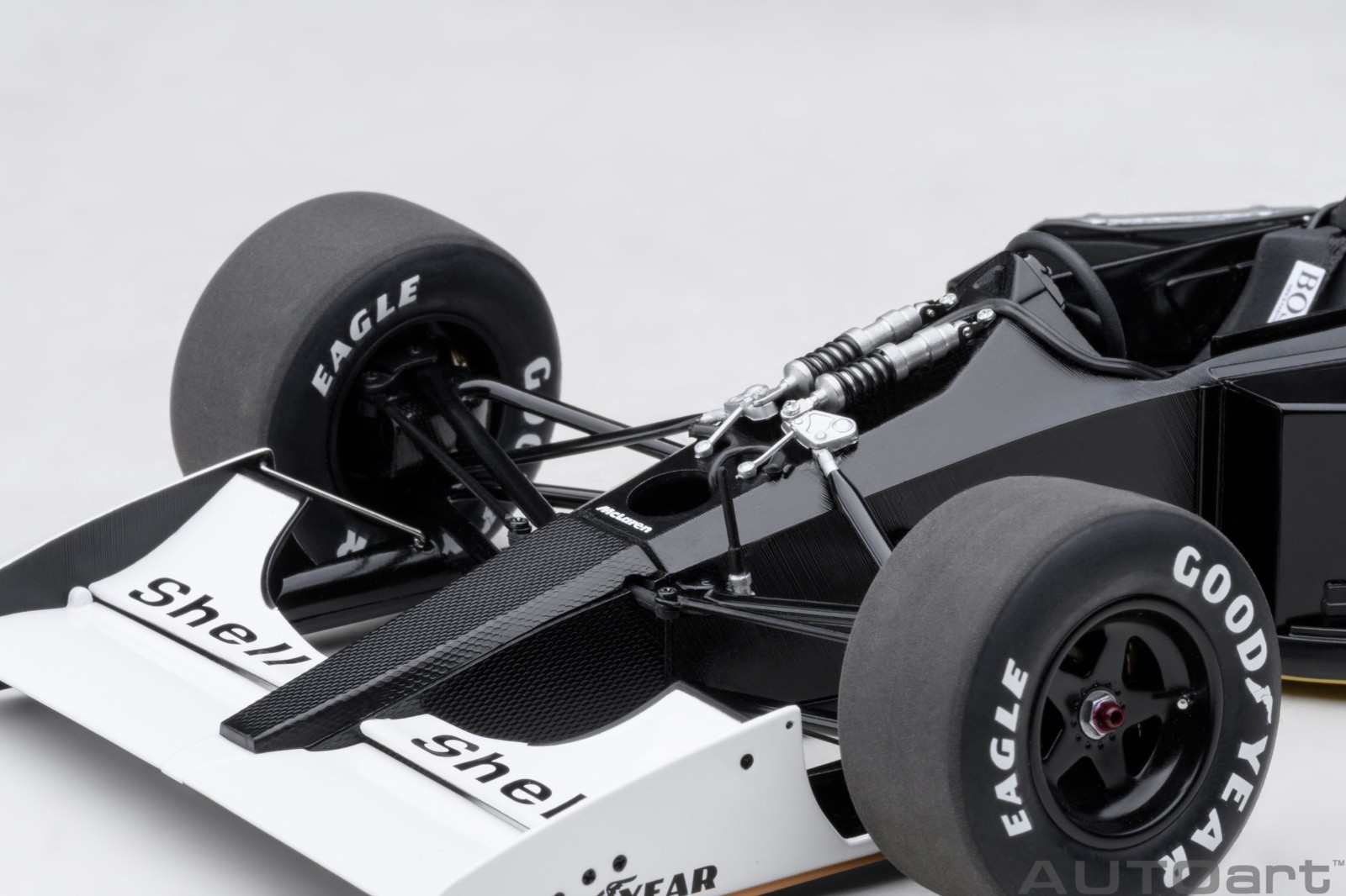 Autoart McLaren Honda MP4/6 1991 #1 (with McLaren logo) 1/18 Scale New Release!
