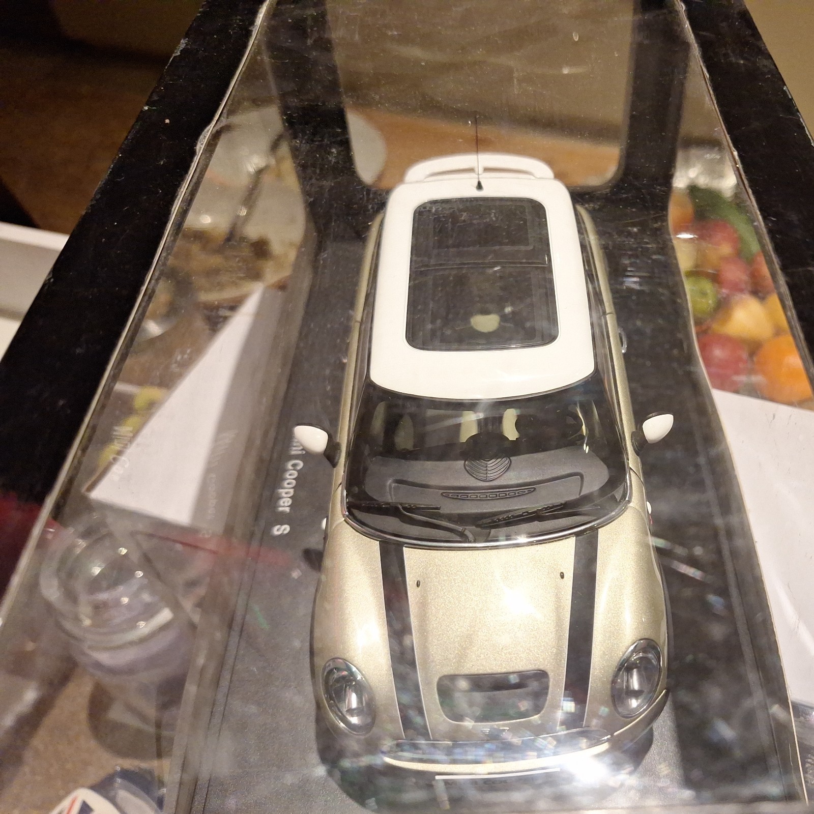 1:18 AUTOart MINI Cooper S 2006 Sparking Silver Metallic/White Roof Model RARE