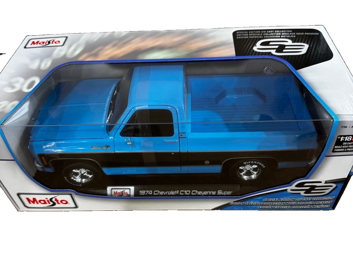 Maisto Chevrolet C10 Cheyenne Super 1974 1:18 Diecast Blue/Black Boxed