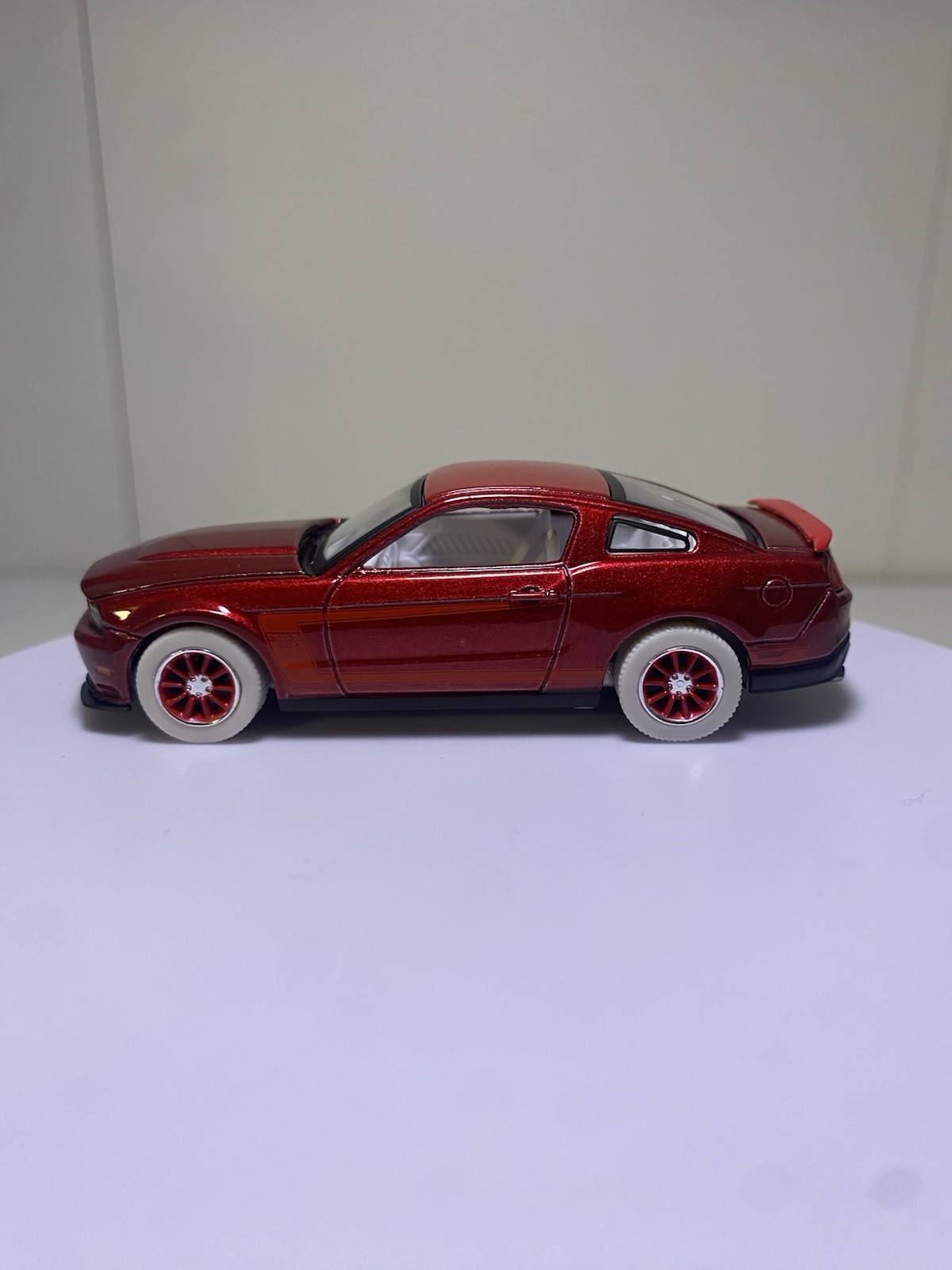 Auto World 2012 Ford Mustang Boss 302-Ultra Red Chase Car LOOSE