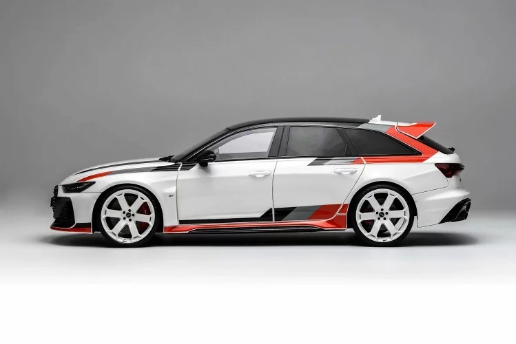 AUDI RS6 Avant GT 2021 Arkona White / Black-Orange Livery 1/18 w/Case MotorHelix