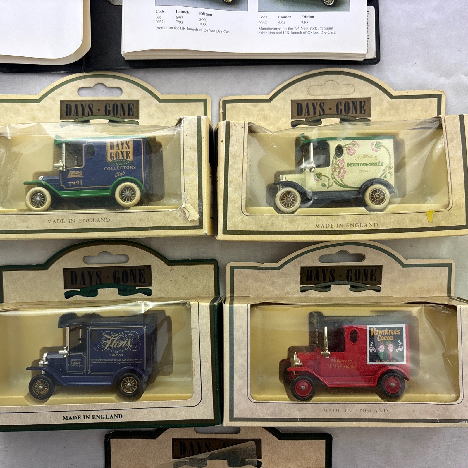 Oxford Diecast Collectors Catalogue and Guide&5Cars Please See All Photos (251)