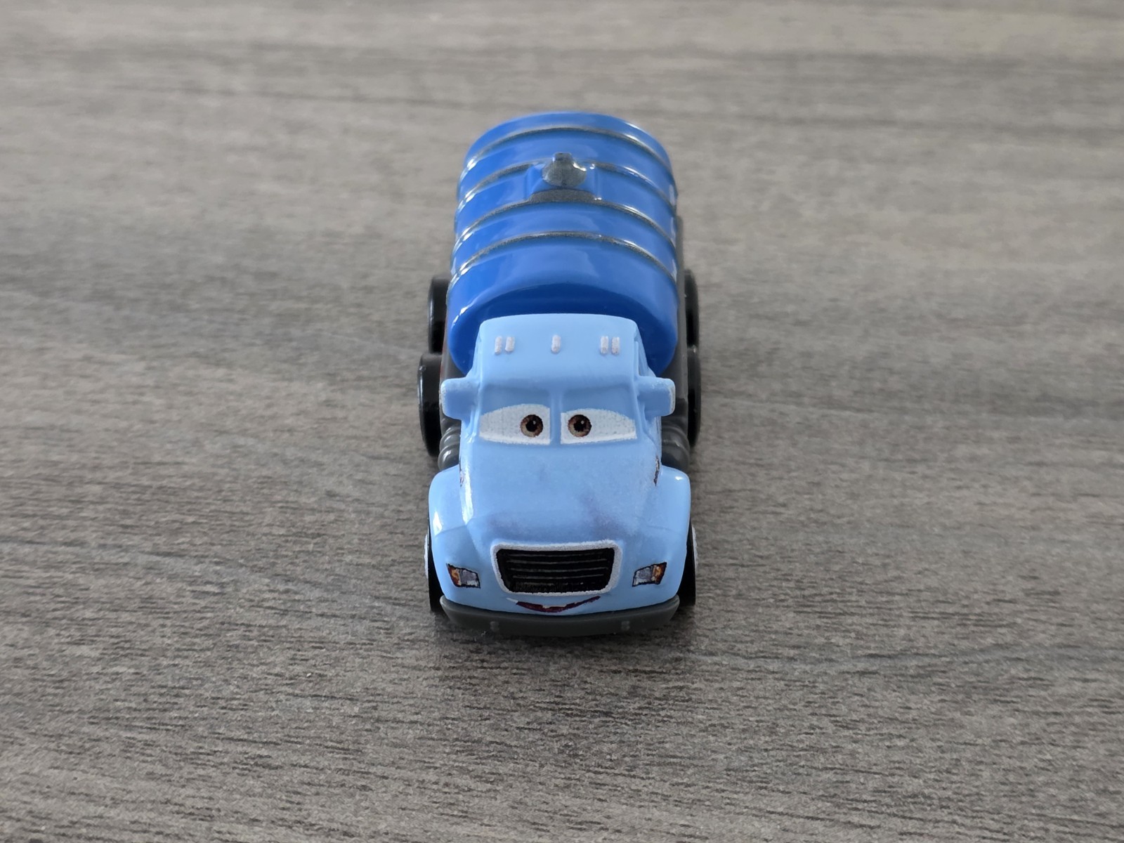 Disney Pixar Cars Mr. Drippy 1:110 Mini Racers 2017 Pixar Loose Cars 3 #L24