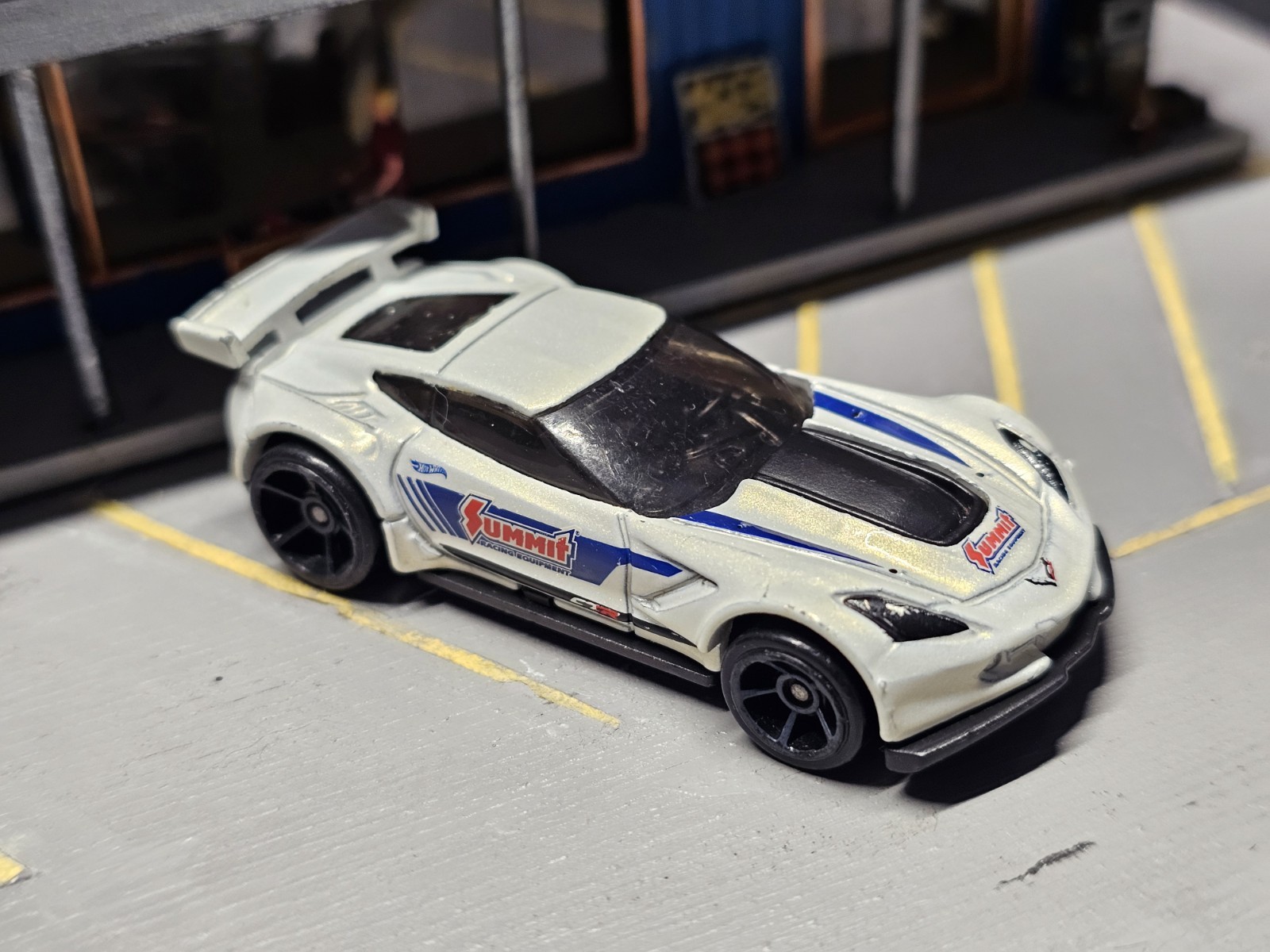 Corvette C7.R 1:64 Hot Wheels 2018 Speed Graphics 1/10 #27 Summit Racing Loose