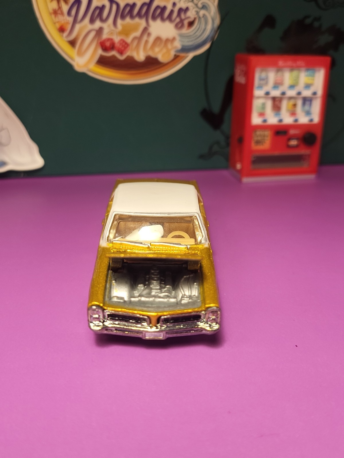 Hot Wheels loose Pontiac ’65 GTO Gold Ultra Hots