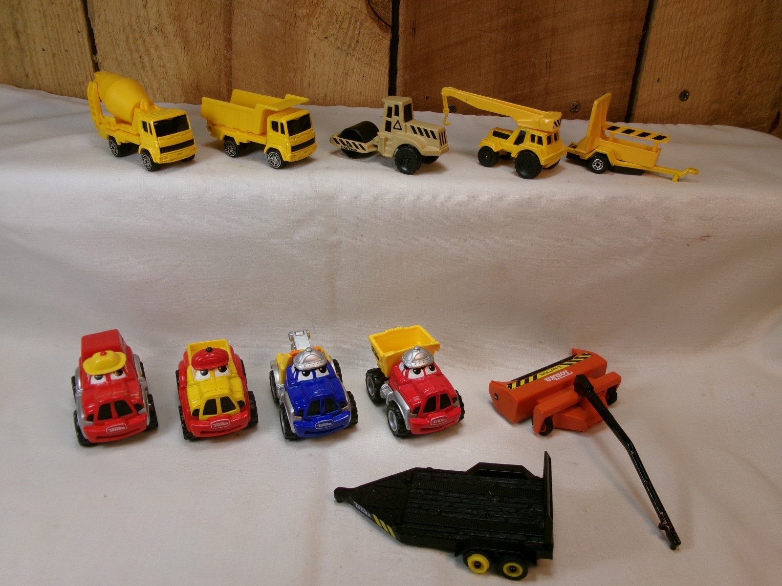 Lot of 11 Assorted Maisto Die-Cast and Plastic Cars & Truck Toys