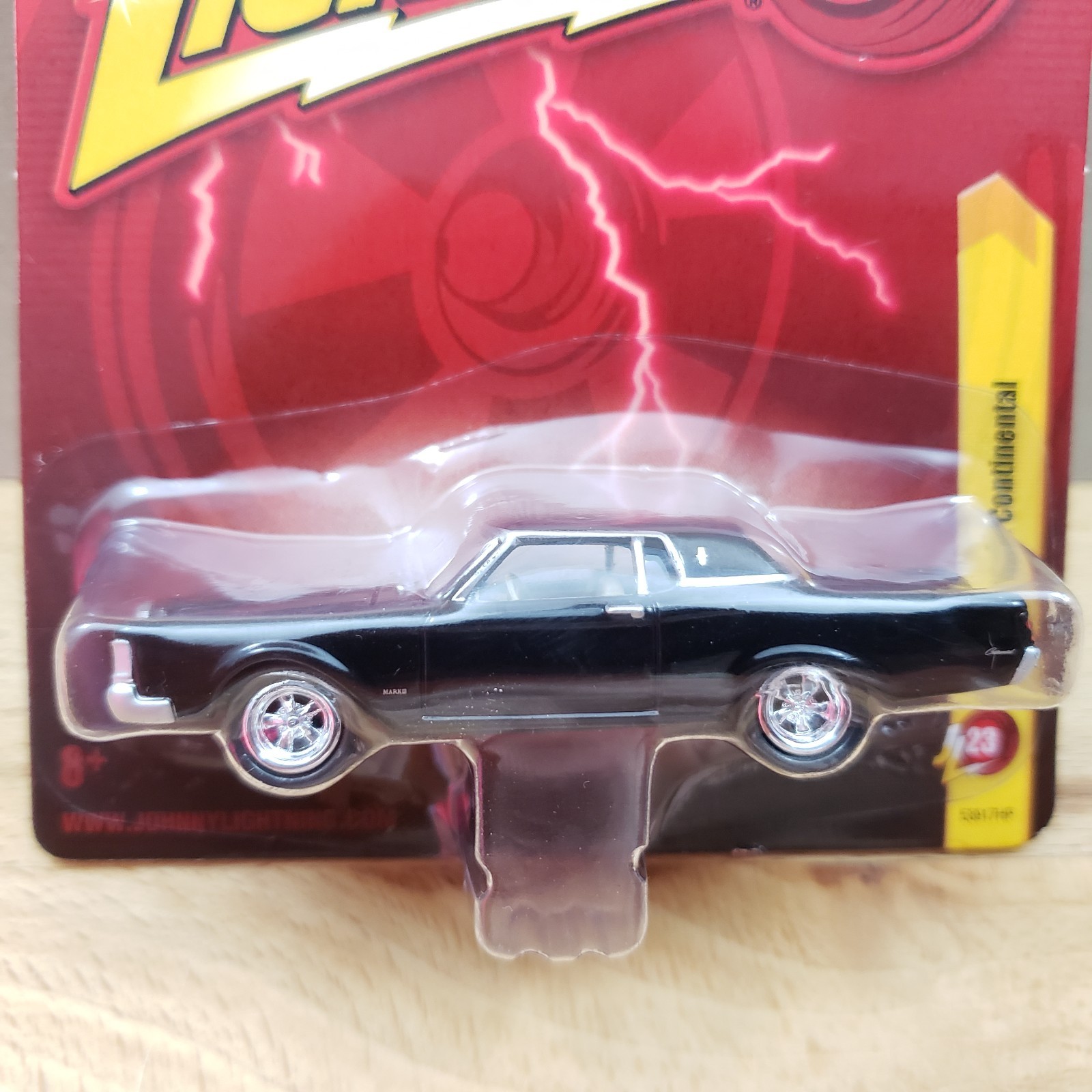 Johnny Lightning 1969 Lincoln Continental Mark III Forever 64 Diecast 1:64 Black