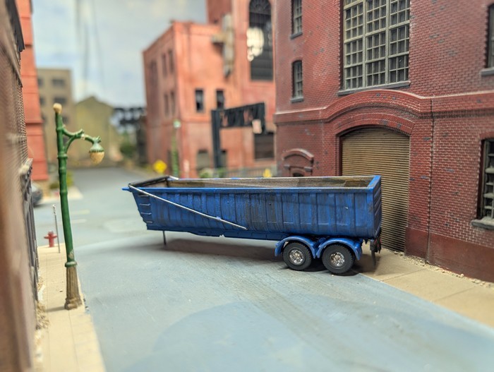 1/87 HO Scale Custom Built 3D Printed 39′ Dual Axle Dump Trailer.