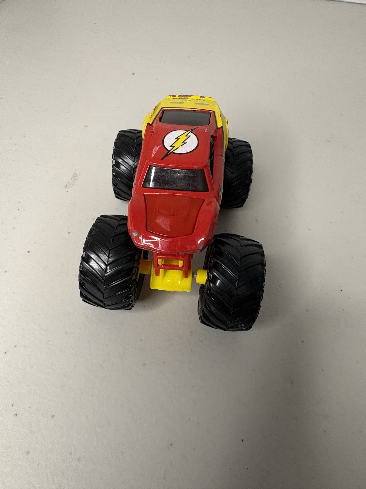 Spin Master Monster Jam Truck The Flash DC Comics Superhero 1:64