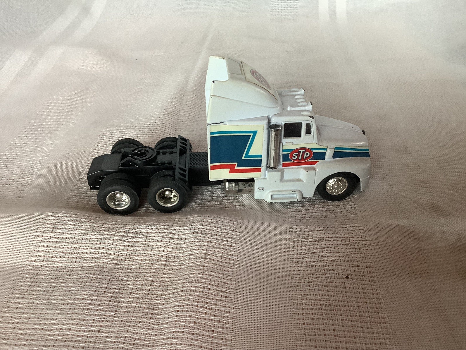 Racing Champions NASCAR Semi Truck Richard Petty STP Race Team Toy