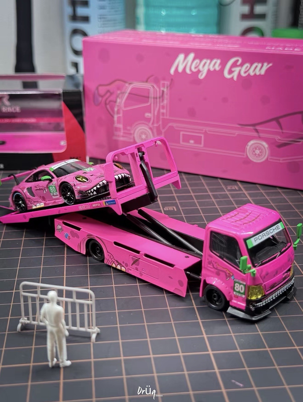 MG 1:64 H300 Custom Tow Flatbed Truck Dinosaur Model Diecast Metal pink US SHIP!