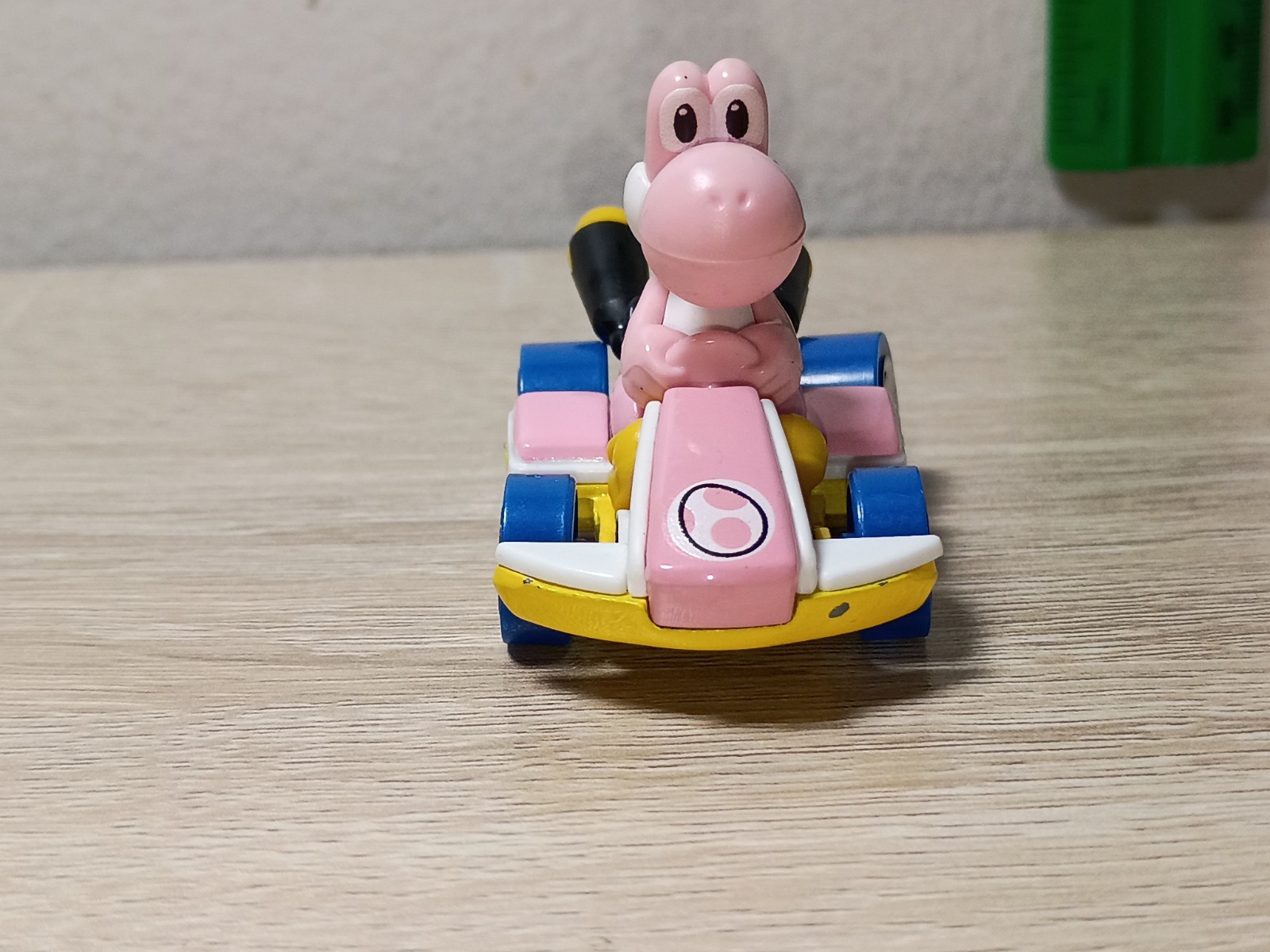 16-PK YOSHI Mystery Egg Super Mario Kart Hot Wheels Pink Yellow Orange Black