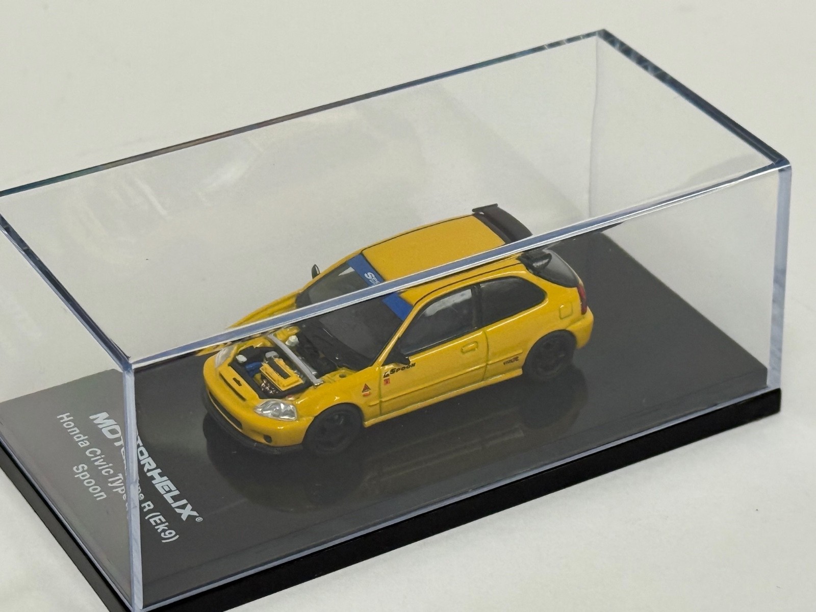 1/64 Motorhelix Honda Civic Type R ( EK9 ) Spoon Champion Yellow MIX1 LAST ONE