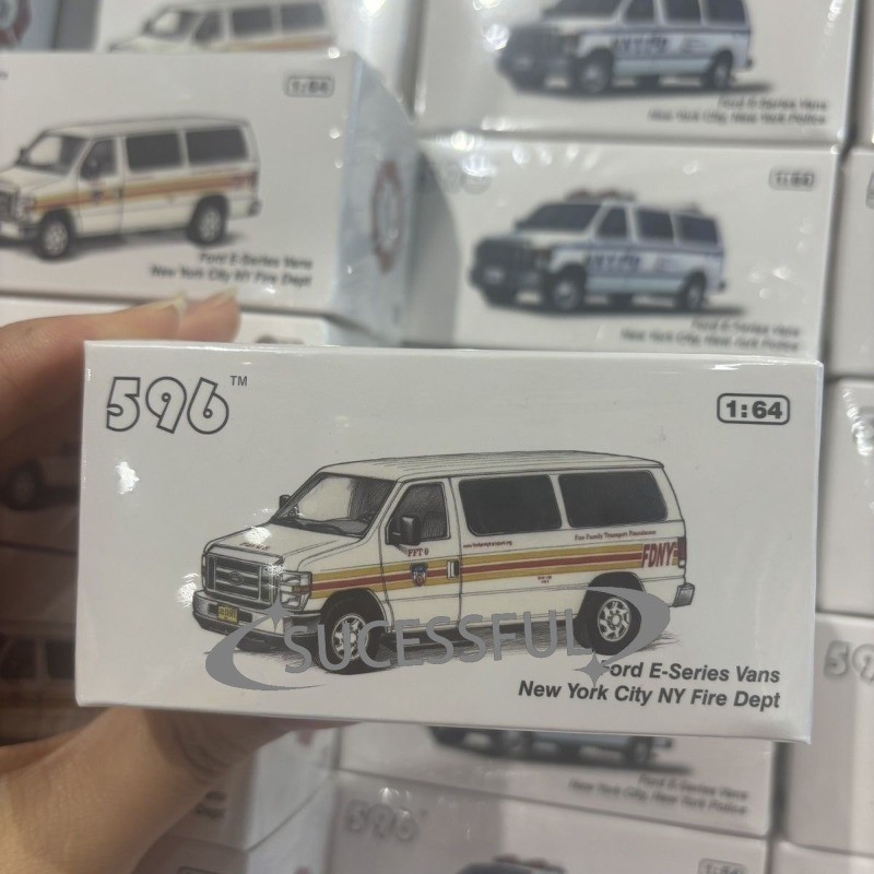 Greenlight 1:64 1978 Ford E-350 NYFD Ambulance Diecast Car Model