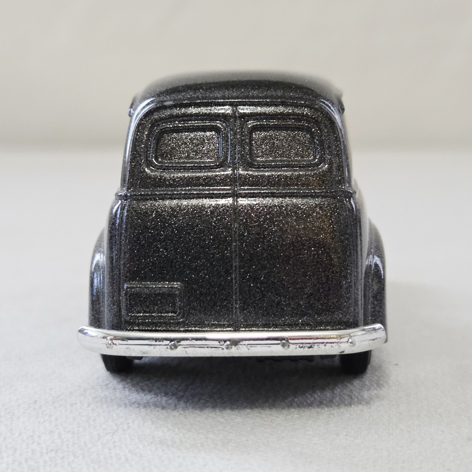 ERTL 1951 GMC Panel Truck “Silver Bird Transit” 1:43