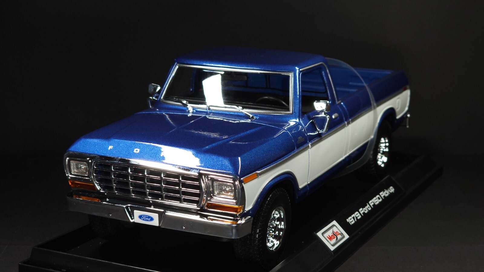 1979 Ford F150 Pick-up Blue Maisto 1:18 New Exclusive Style Special Edition