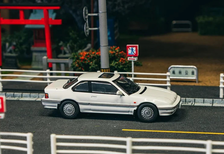 Tarmac 1/64 HONDA PRELUDE BA4 Die Cast Model -WHITE-