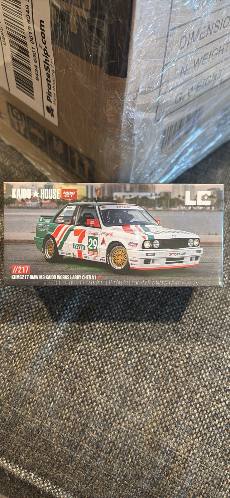 MINI GT x KAIDO HOUSE BMW M3 E30 7-ELEVEN KAIDO WORKS LARRY CHEN V1 1/64 KHMG217
