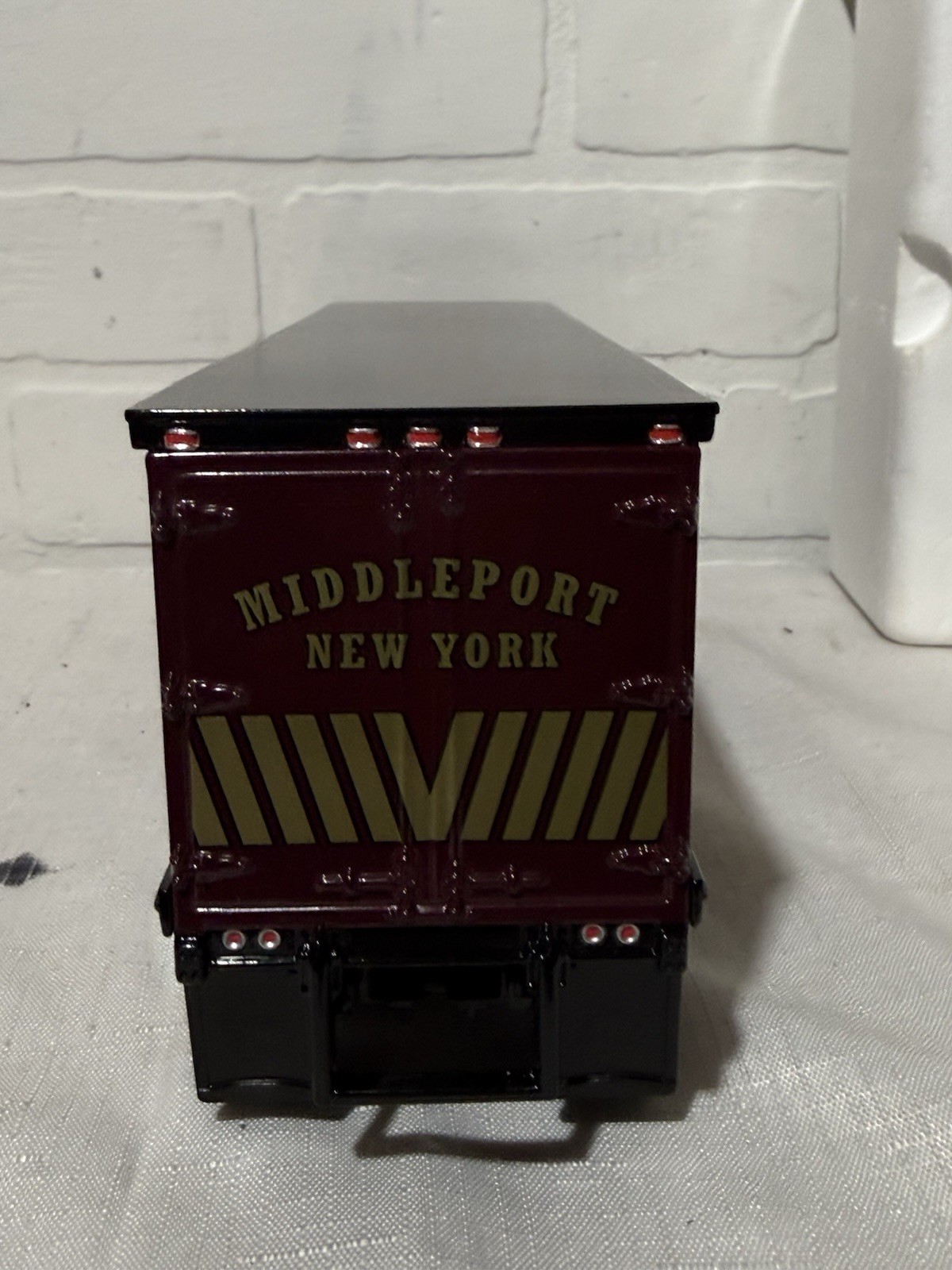 First Gear 19-2629 Ray Meyer Mack R-Model Tractor with 35′ Box Trailer NIB