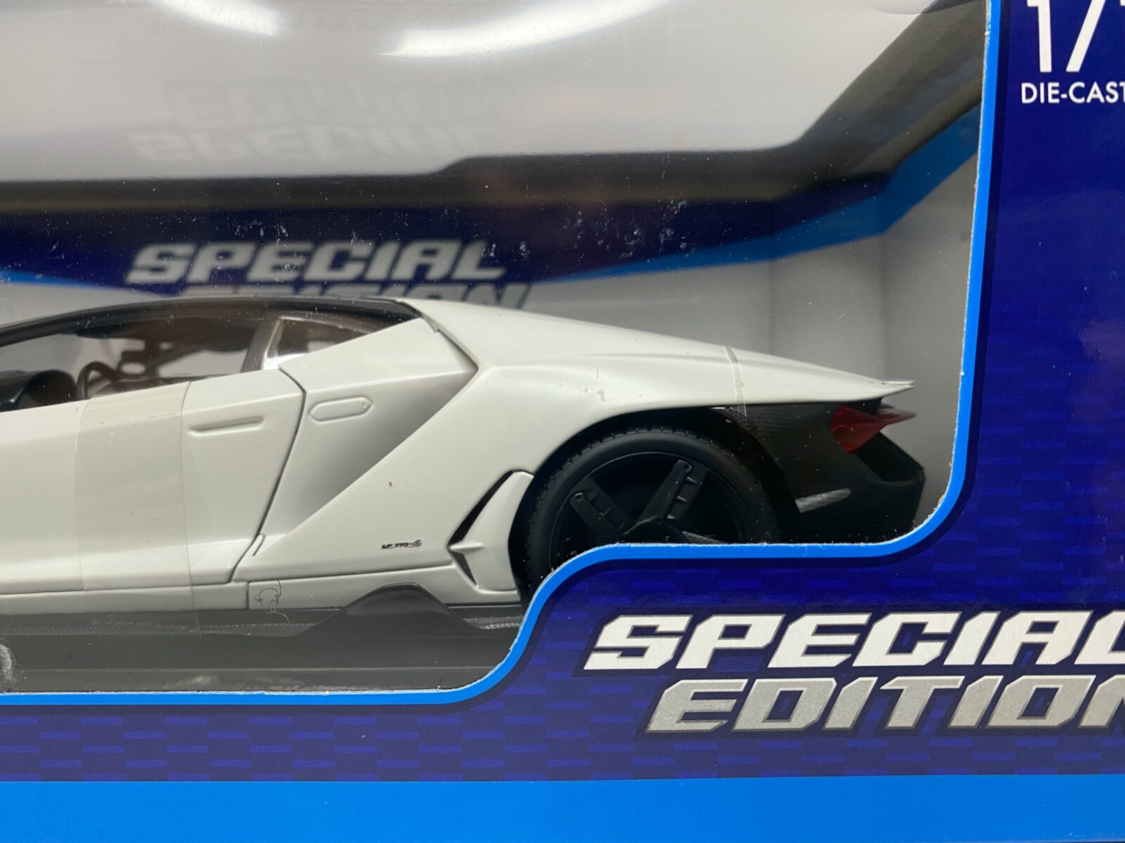 LAMBORGHINI CENTENARIO 1/18 MAISTO SPECIAL EDITION (EXCLUSIVE STYLE) WHITE