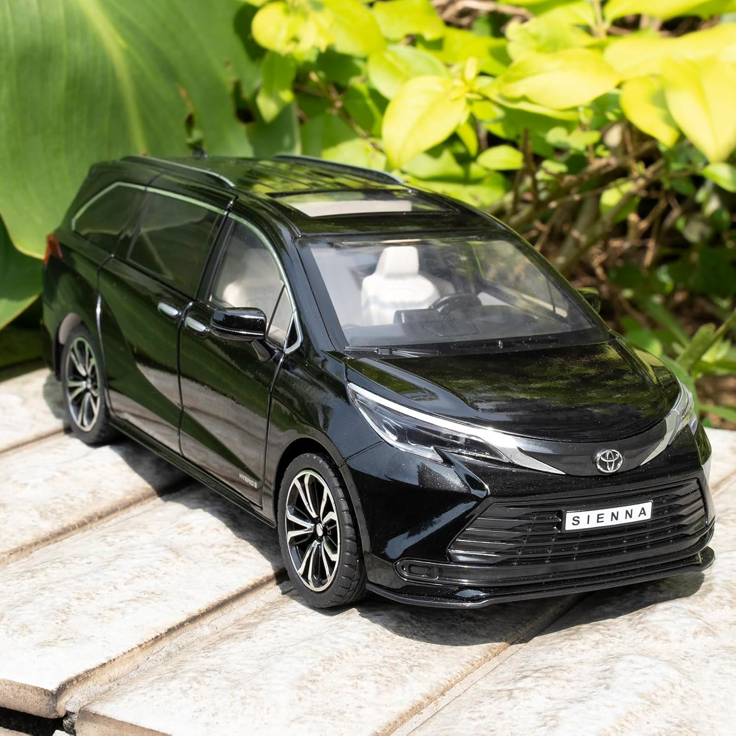 1:24 Compatible for Sienna MPV Car Model, Pull Back Diecast Toy Car with Sounds＆