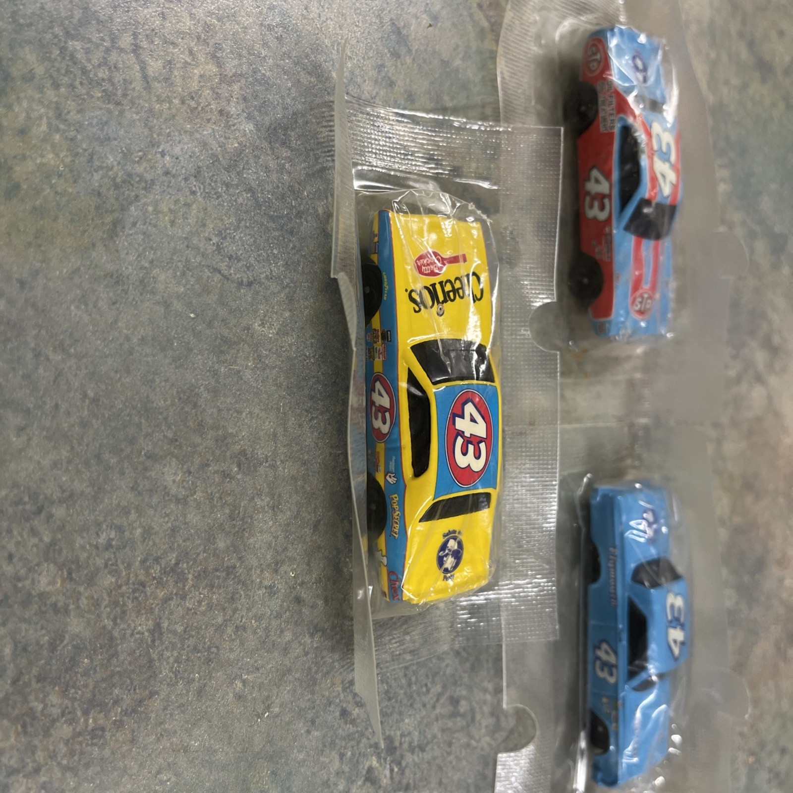 Hot Wheels ‘64 Plymouth Belvedere & Two 74 Dodge Chargers #43 Richard Petty NEW!