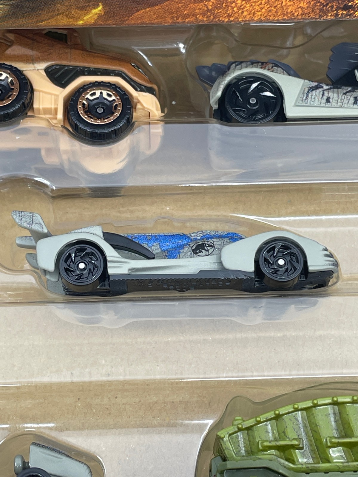 ?Hot Wheels Jurassic World Character Cars 5-Pack, Multipack of Toy Vehicles, Gif