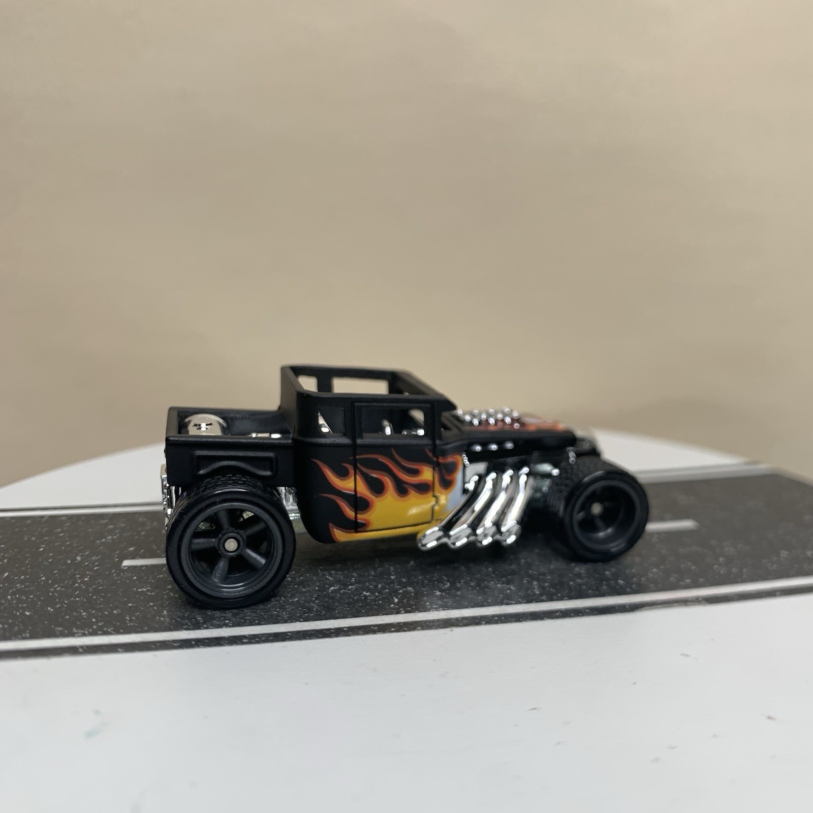 2020 Hot Wheels Premium Boulevard Bone Shaker Matte Black w/Flames & RR 1:64 NM