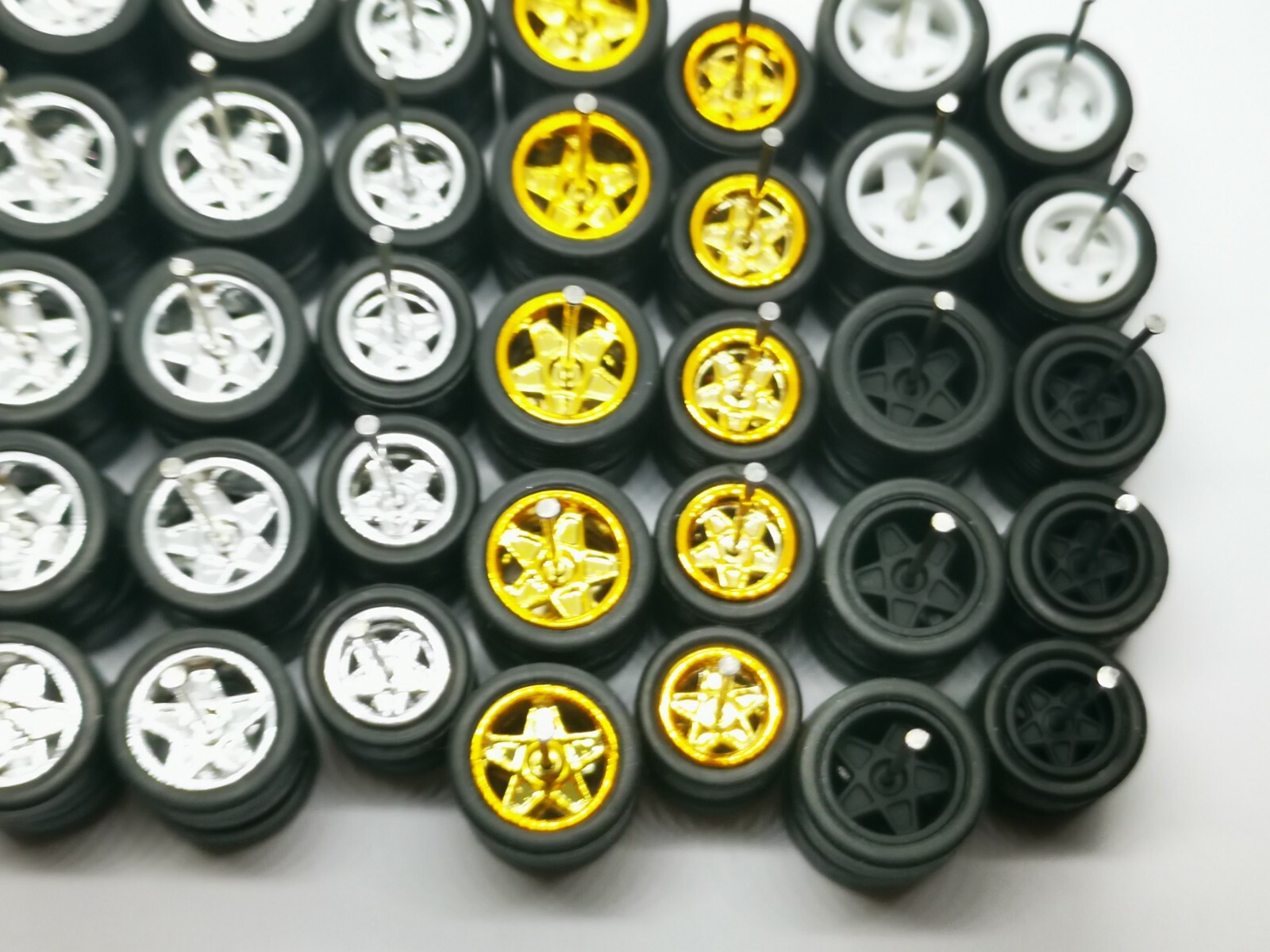 5 Star 10/ 12 mm 4 colors MIX Long Axle 1:64 Rubber Tires 20 Sets