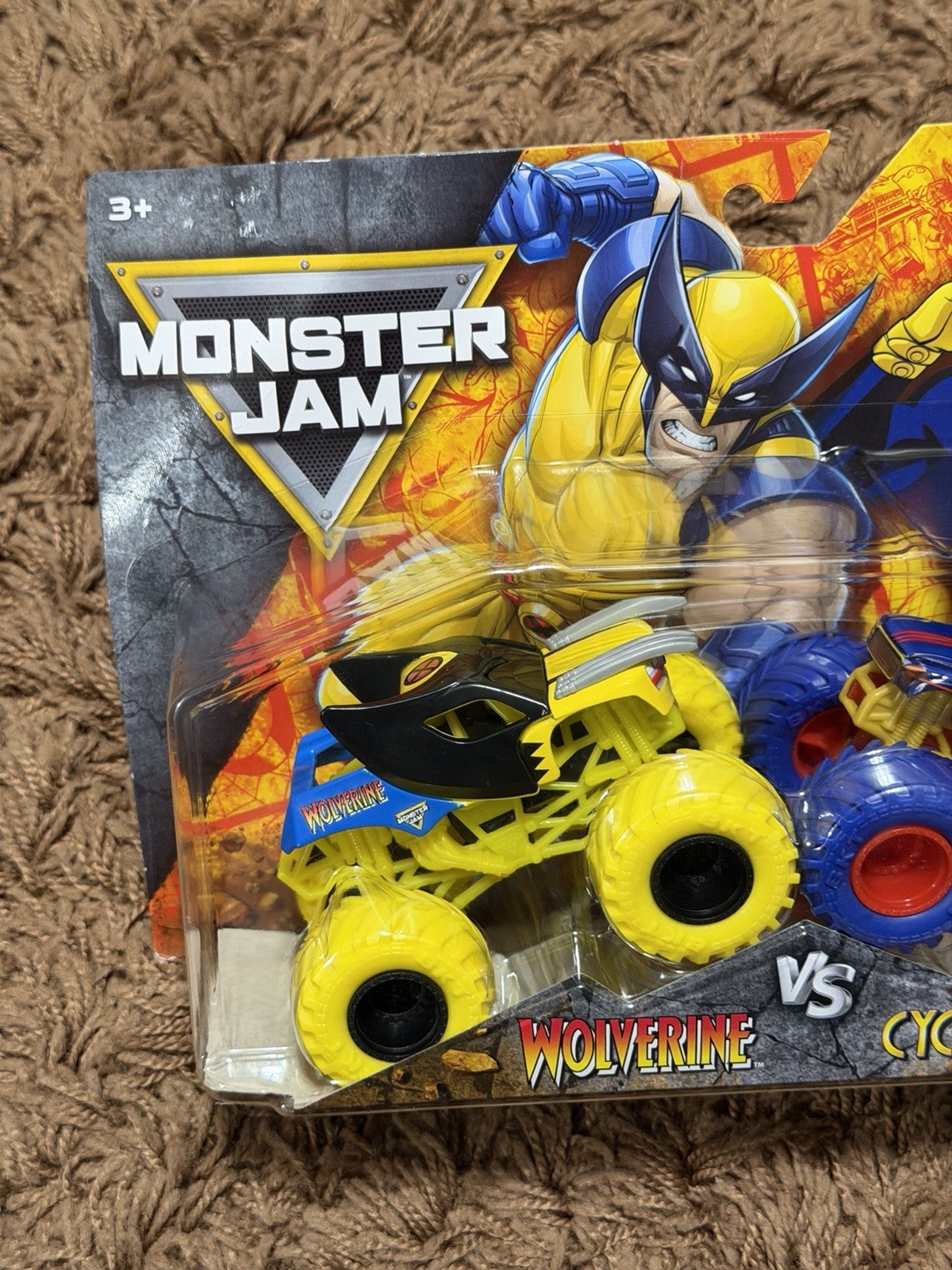 New Monster Jam Marvel X-Men Wolverine vs Cyclops 1:64 Diecast Trucks Series 6