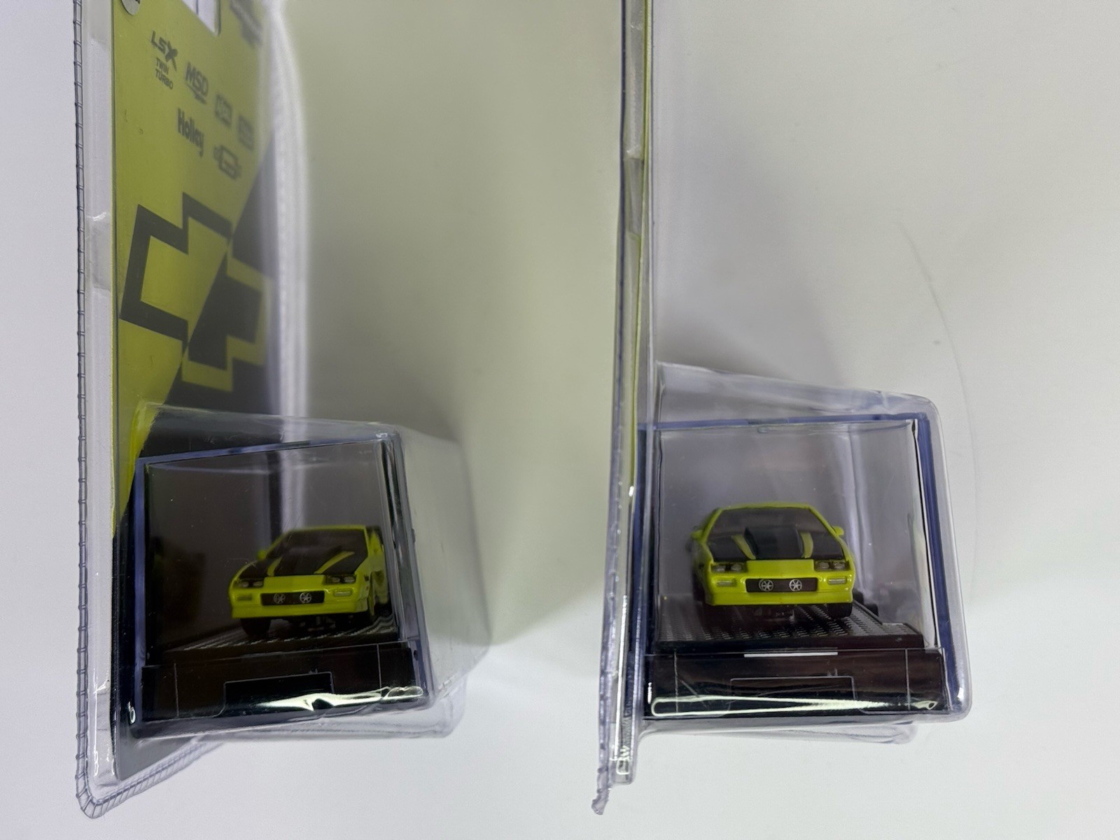 M2 Machines 1985 Chevrolet Camaro IROC-Z HS17 – Limited 526pcs Chase & Normal