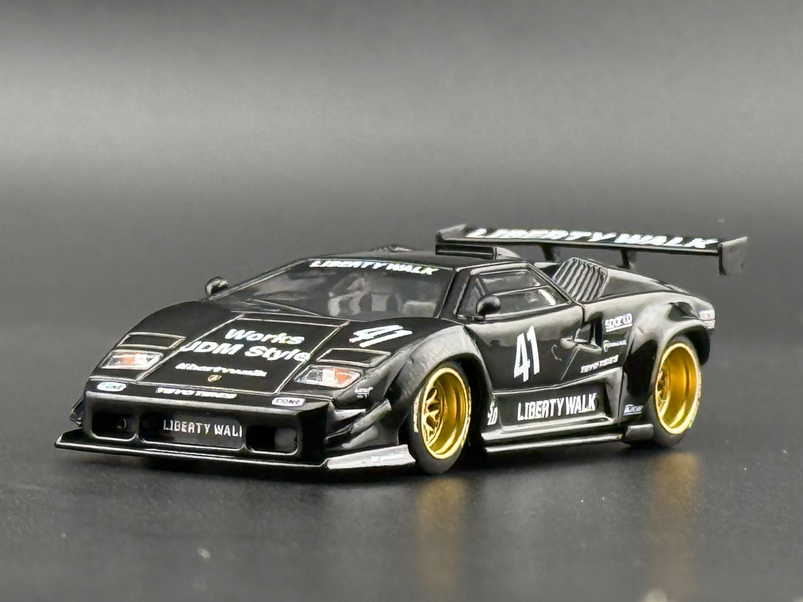 Mini GT Lamborghini Countach LB-WORKS Black #1081 1/64