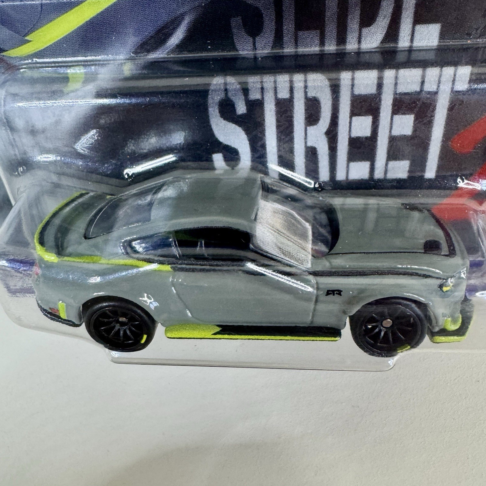 Hot Wheels Premium 2018 Ford Mustang RTR Spec 5 Slide Street 2 FPY86