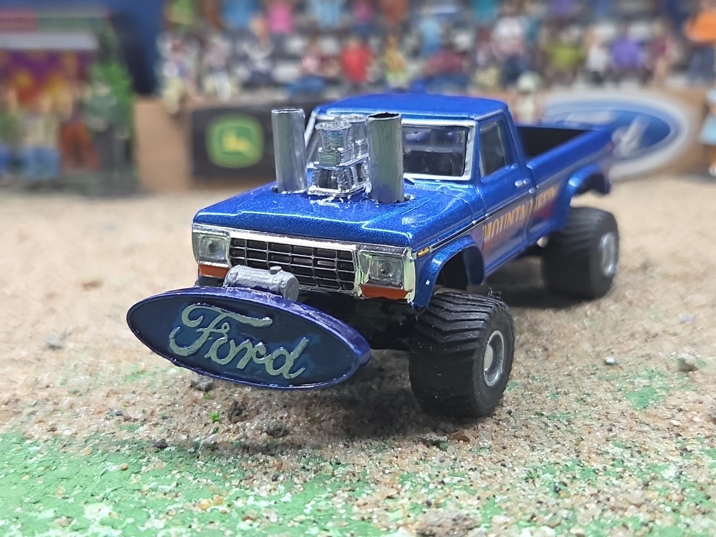 CUSTOM BUILT 1:64 GreenLight 1979 FORD HOT ROD PULLING TRUCK ertl puller dcp 460