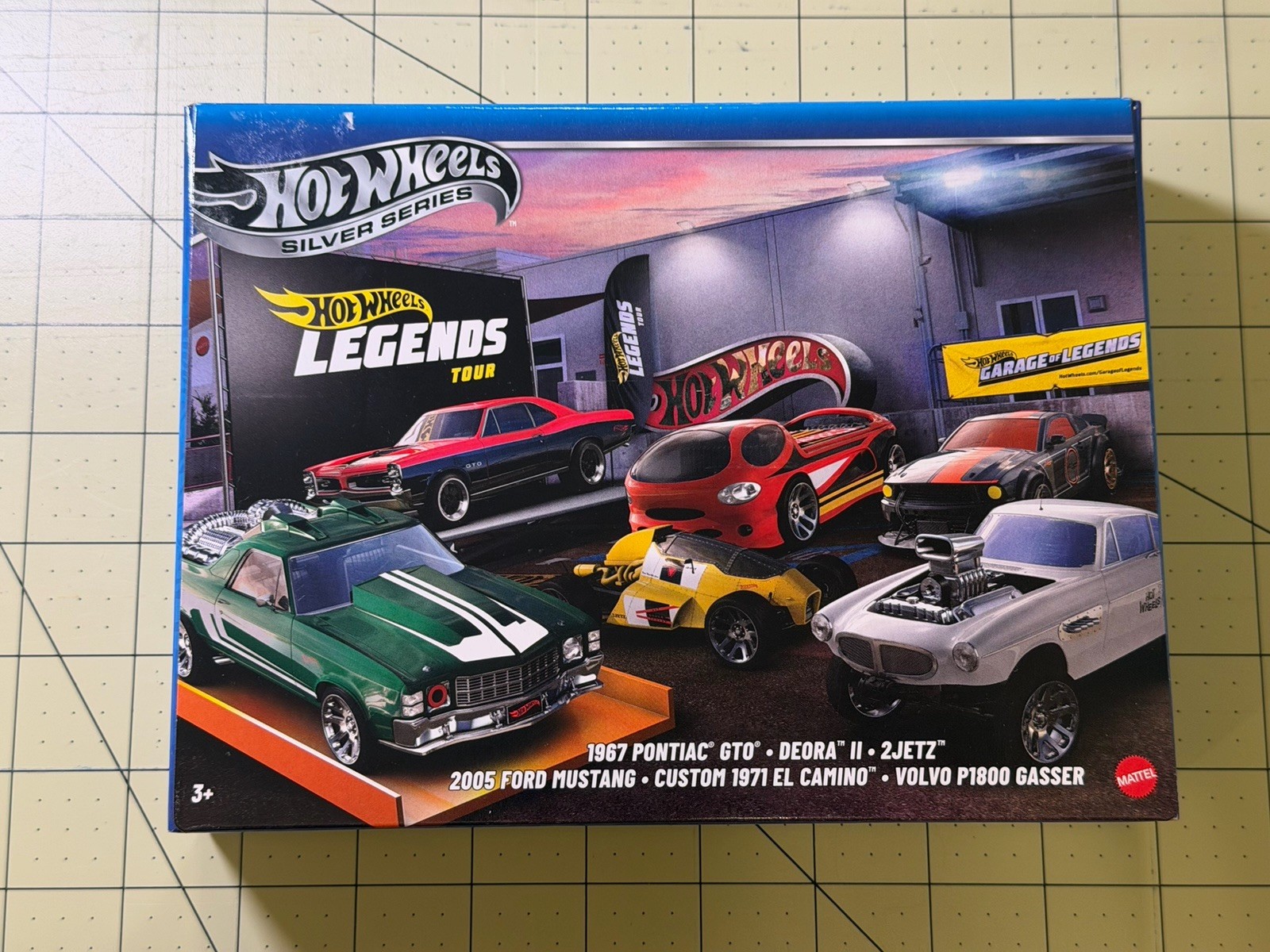 Hot Wheels Silver Series: LEGENDS TOUR – Garage of Legends 6 Die-Cast Vehicles