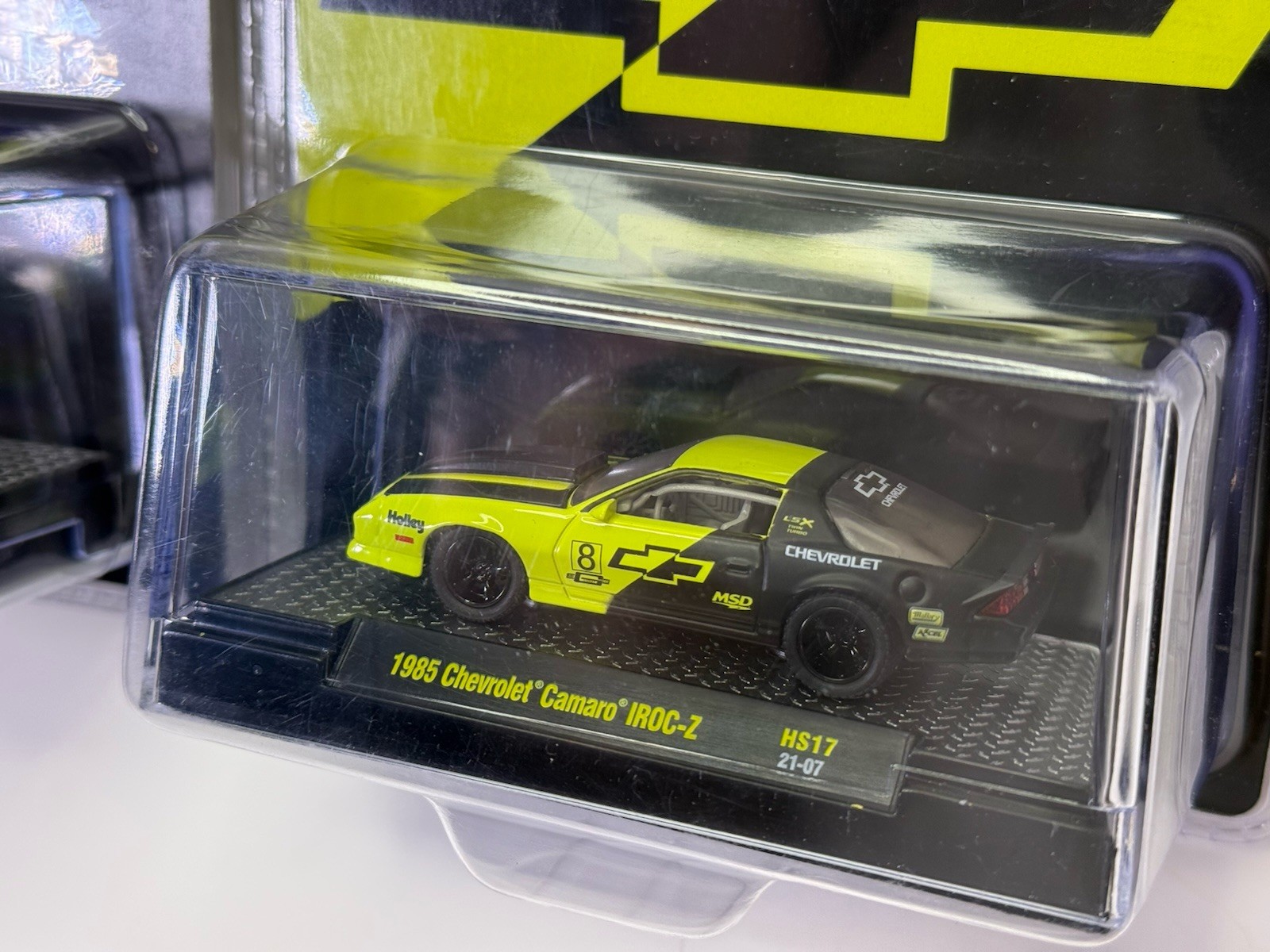 M2 Machines 1985 Chevrolet Camaro IROC-Z HS17 – Limited 526pcs Chase & Normal