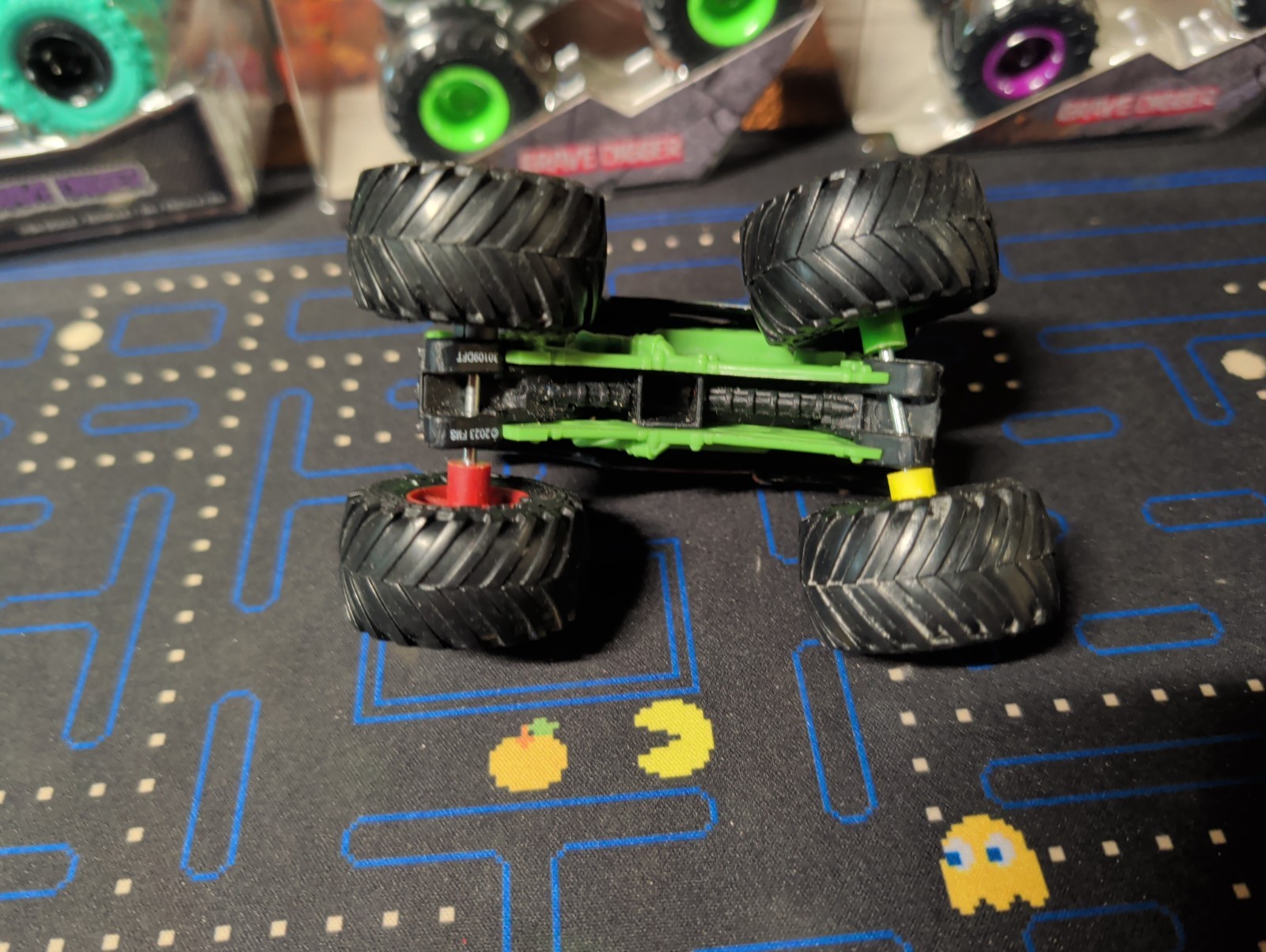 Spin Master Monster Jam PHASED OUT Grave Digger Truck 1:64 Scale